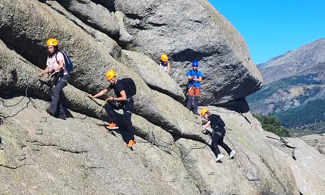 Curso progresion, seguridad y rescate en vías ferratas